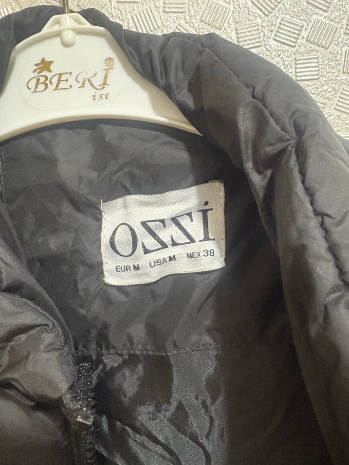 Siyah Fermuarlı Kadın Midi Şişme Yelek - Görsel 4