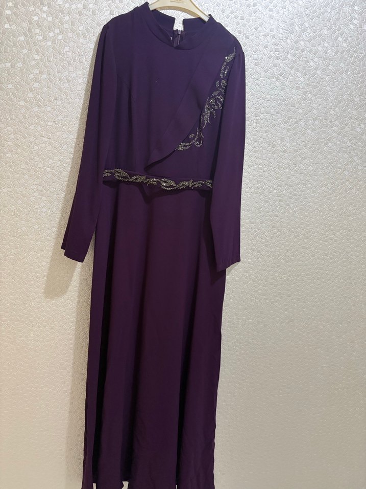 Mor Uzun Kollu Nakışlı Abiye Elbise - Görsel 2
