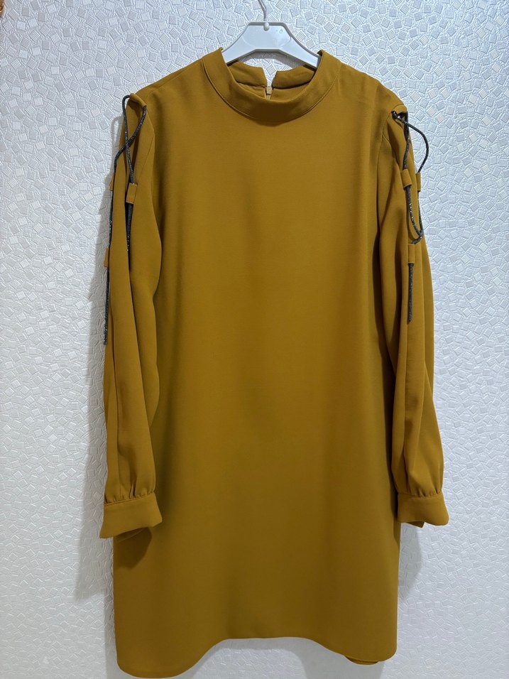 Zincir Detaylı Uzun Kollu Sarı Tunik - Görsel 2