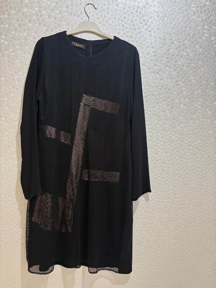 Siyah Kadın Uzun Kollu Baskılı Tunik - Görsel 2