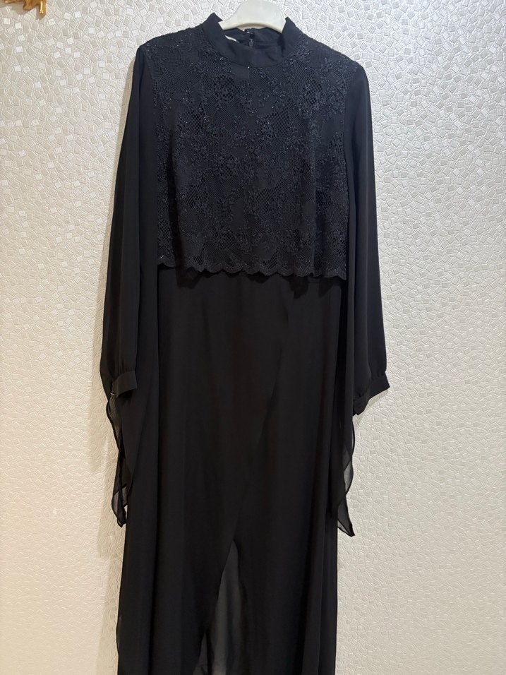 Uzun Siyah Gotik Kadın Elbisesi - Görsel 2