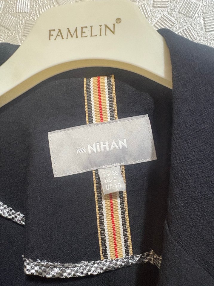 Nakış Detaylı Siyah Hamile Trençkot - Görsel 4