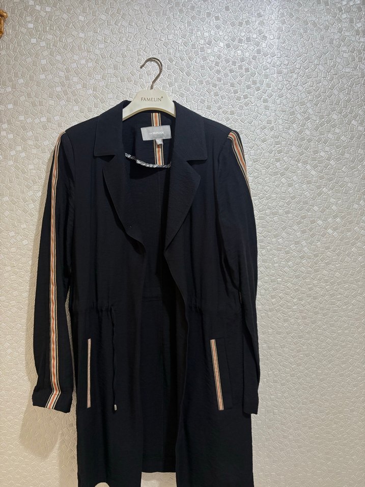 Nakış Detaylı Siyah Hamile Trençkot - Görsel 2