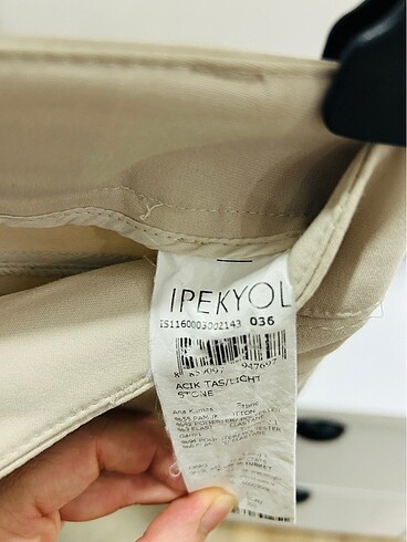 s Beden ten rengi Renk İpekyol süet detaylı pantolon