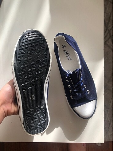 36 Beden Convers lacivert kadin