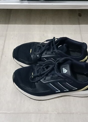 Adidas ayakkabı 