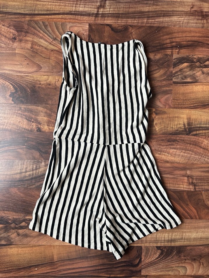 Düğmeli Zebra Desenli Kolsuz Kadın Tulum - Görsel 4