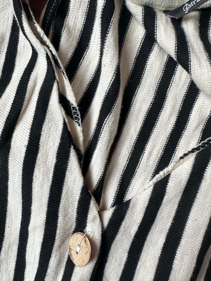 Düğmeli Zebra Desenli Kolsuz Kadın Tulum - Görsel 3