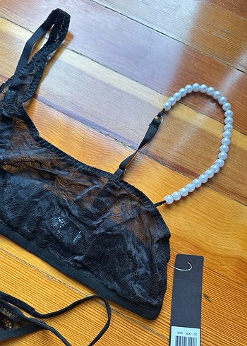 Siyah Dantel Sütyen ve Tanga Takımı - Görsel 4