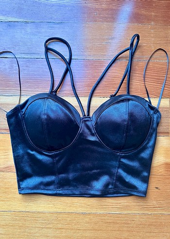 Siyah V Yaka İp Askılı Parlak Bustiyer - Görsel 3