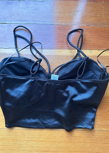 Siyah V Yaka İp Askılı Parlak Bustiyer - Görsel 4