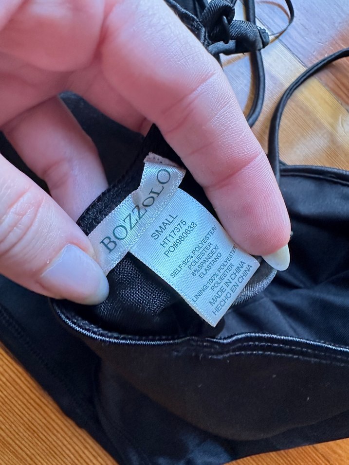 Siyah V Yaka İp Askılı Parlak Bustiyer - Görsel 5