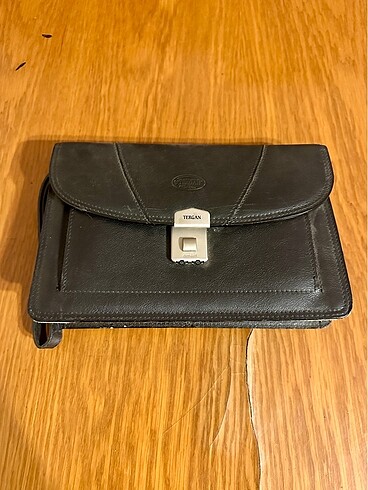 Tergan Deri Clutch