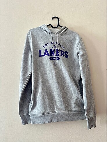 Adidas Sweatshirt
