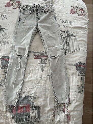 Zara basic denim jean