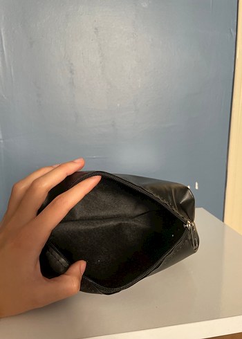Diğer Siyah Deri Fermuarlı Makyaj Çantası