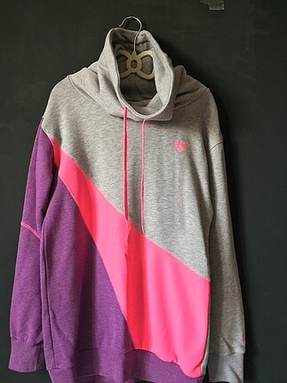 Hummel boğazlı sweatshirt