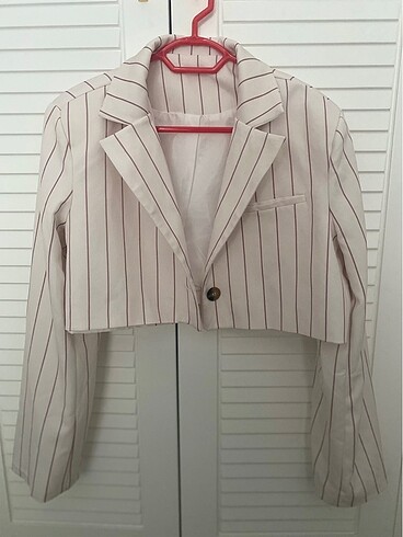 Crop blazer