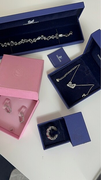 Beden Swarovski 6 Numara Yüzük