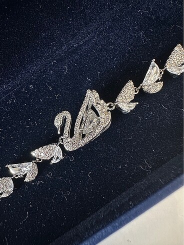  Beden Swarovski Beyaz Swan Bileklik
