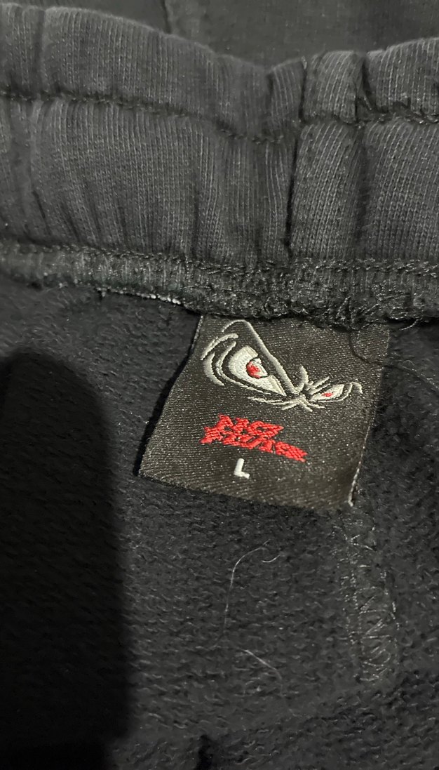 Fermuarlı Nakışlı Siyah Eşofman Altı - Görsel 4