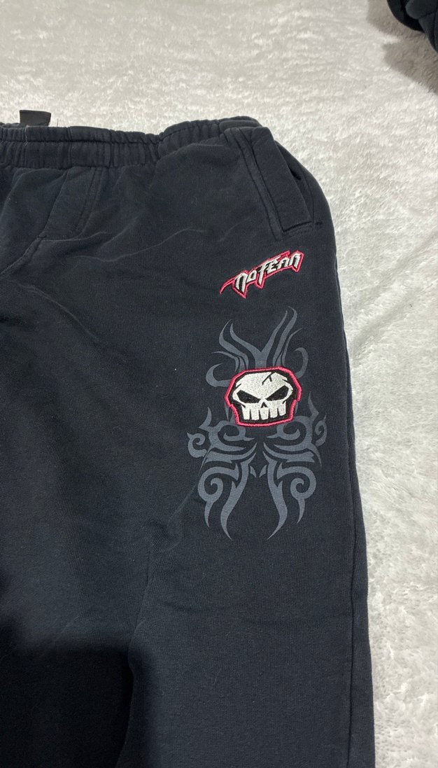 Fermuarlı Nakışlı Siyah Eşofman Altı - Görsel 2