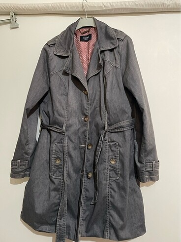 LC Waikiki bayan trench kot