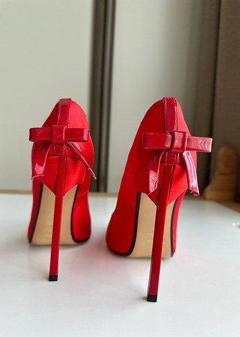 Kırmızı Süet Stiletto Fiyonklu Kadın Ayakkabı - Görsel 3