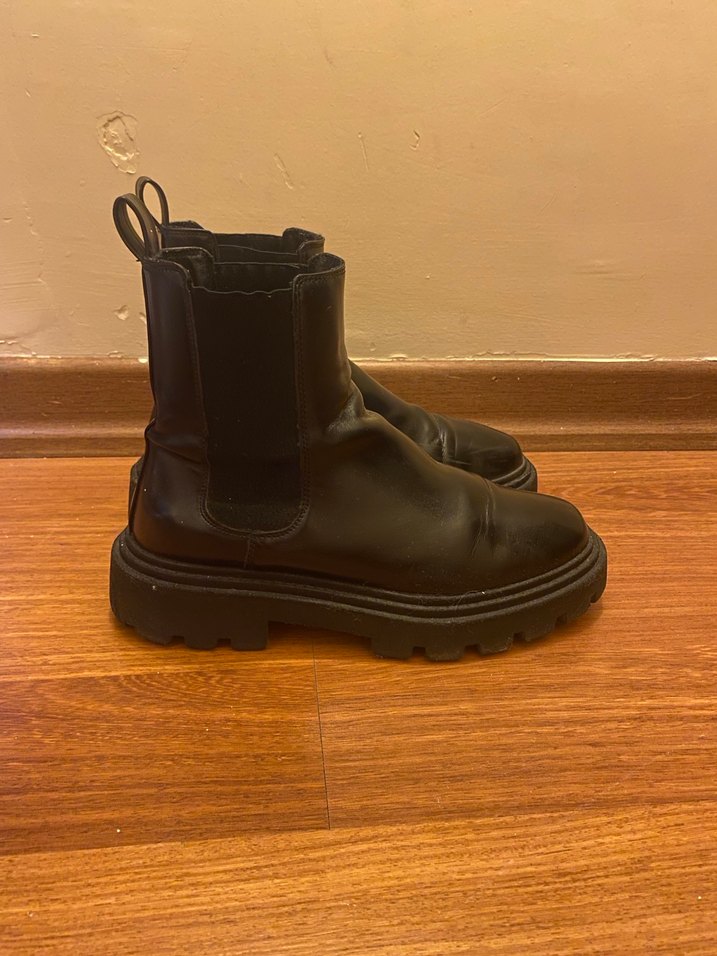 Zara Kadın Bot - Görsel 3