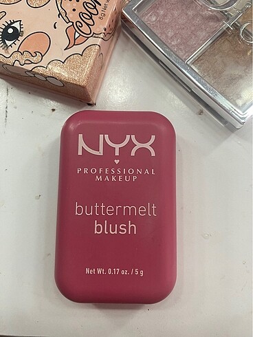 nyx allik