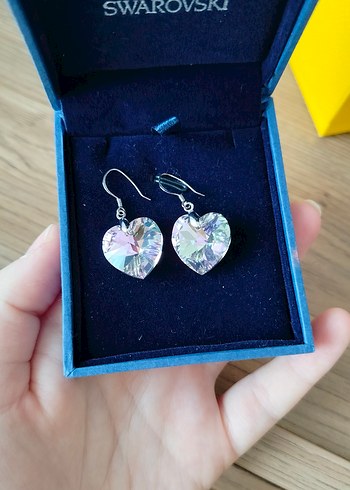 Kalp Figürlü Swarovski Küpe - Görsel 3