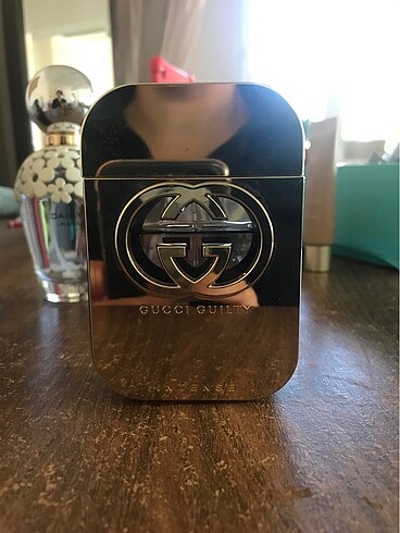 Gucci quılty Intense edp