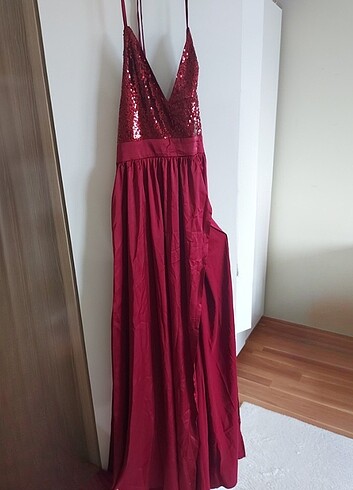 Bordo İp Askılı Yırtmaçlı Payetli Uzun Elbise