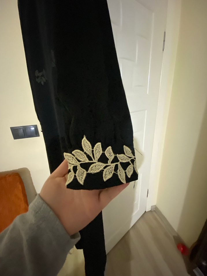 Nakışlı Siyah Uzun Kollu Tesettür Elbise - Görsel 4