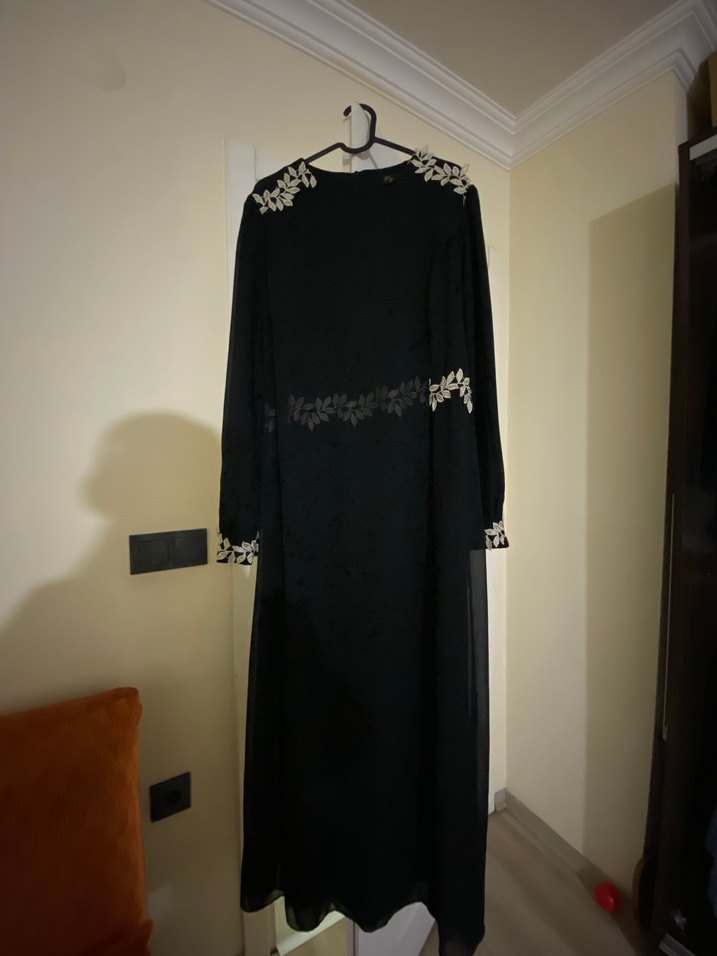 Nakışlı Siyah Uzun Kollu Tesettür Elbise - Görsel 2