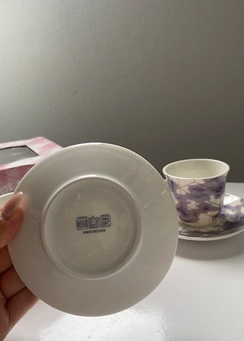 English Home Pastel Pembe Desenli Fincan ve Tabak Seti