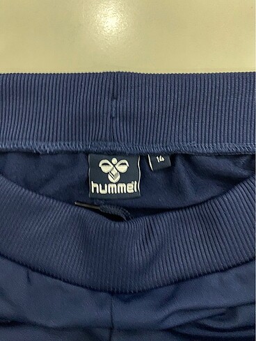 Hummel Hummel marka orjinal eşofman yeni hiç giyilmedi 14 yaş için uygu