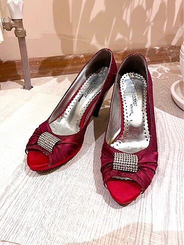 37 Beden Bordo taşlı stiletto topuklu ayakkabı