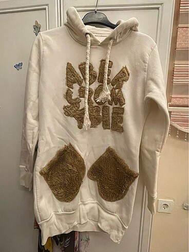 Krem Sweatshirt