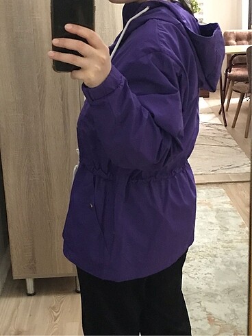 38 Beden mor Renk Bershka Yağmurluk
