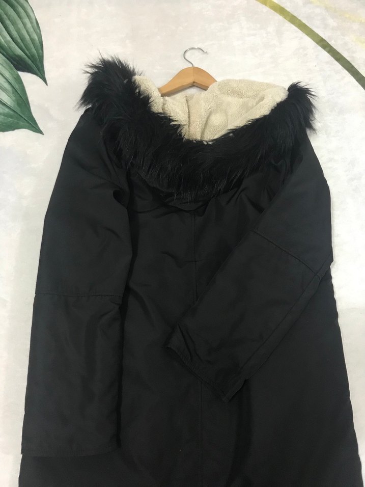 Siyah Uzun Kürklü Kadın Ceket - Görsel 4