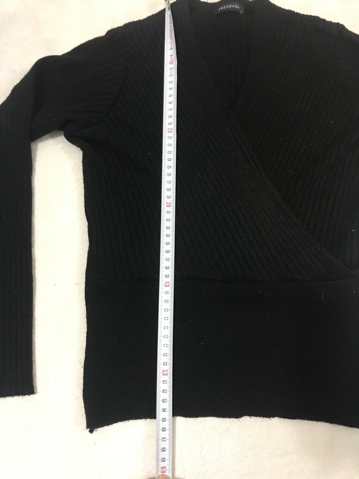 Siyah V Yaka Örgü Kadın Kazak - Görsel 3