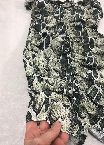 Yeşil Yılan Desenli Fırfırlı Midi Elbise - Görsel 6