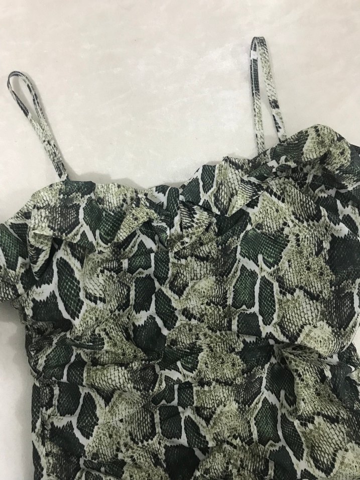 Yeşil Yılan Desenli Fırfırlı Midi Elbise - Görsel 5