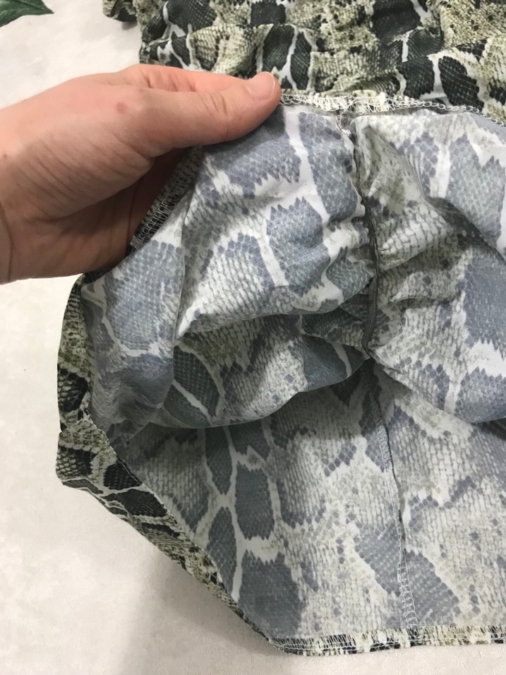 Yeşil Yılan Desenli Fırfırlı Midi Elbise - Görsel 3