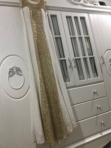 Armine Komple Gold Pul Payet Balık Abiye