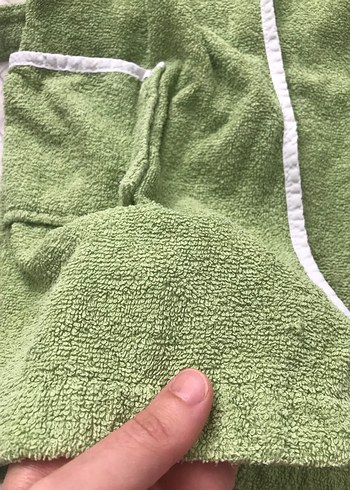 Erkek Çocuk Yeşil Kapüşonlu Bornoz