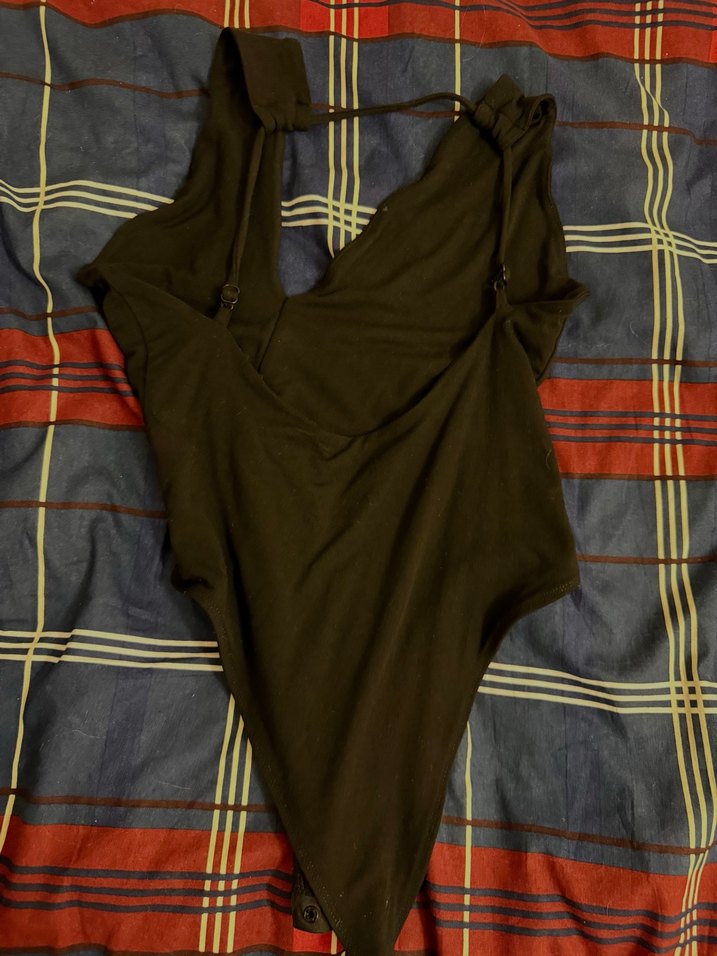 Iamnotbasic önden göğüs dekolteli bodysuit - Görsel 3