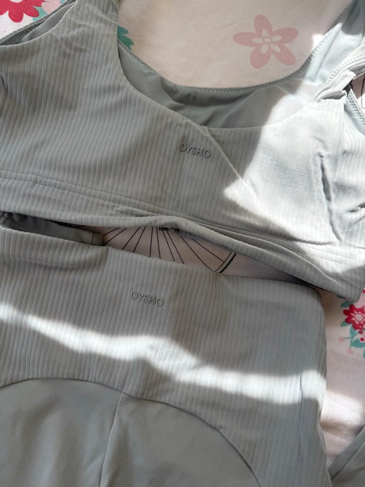 Oysho yanları desenli takım - Görsel 4