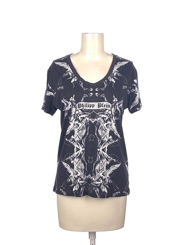 Diğer T-shirt %70 İndirimli.